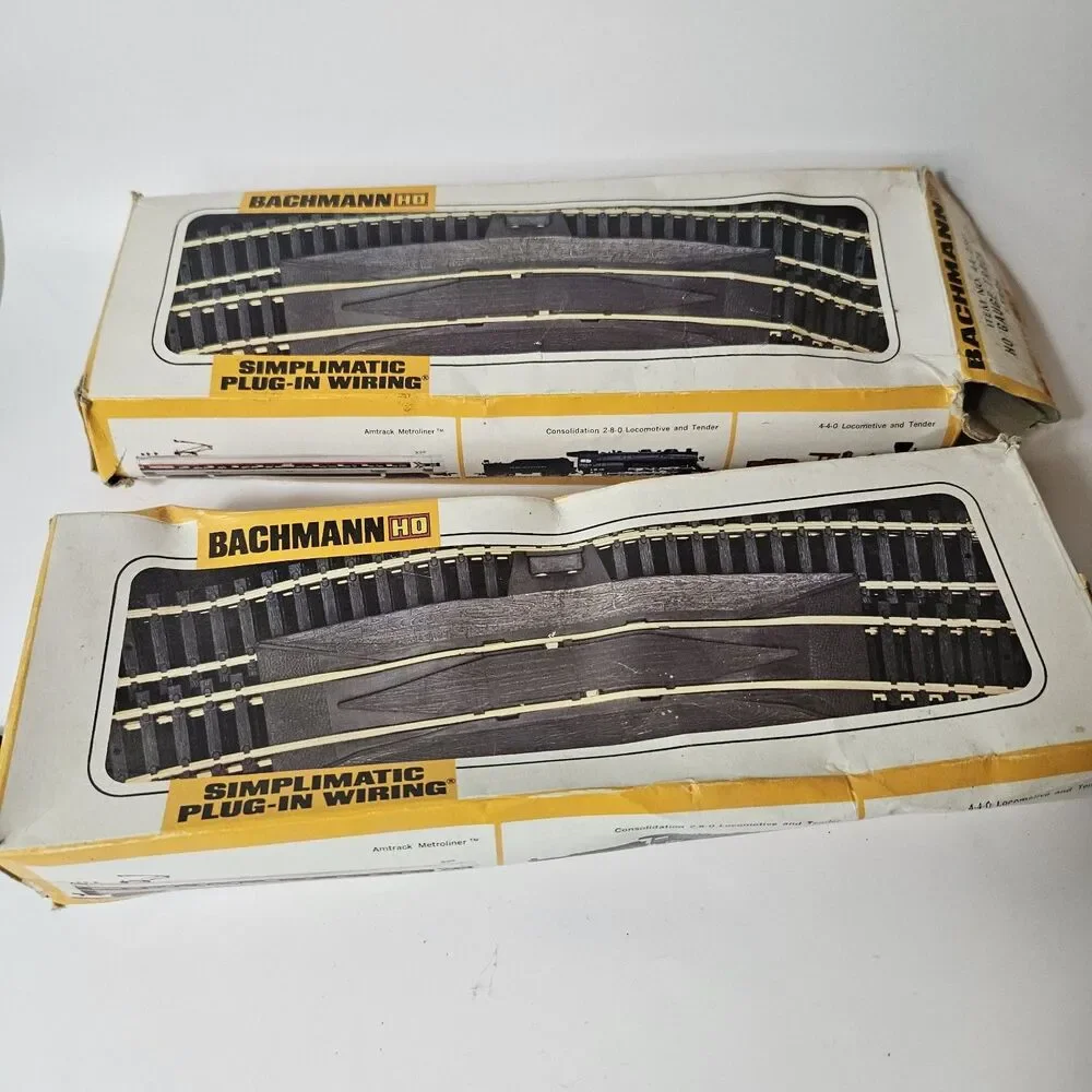 Bachmann HO Gauge Train Track 44-2781 Straight Curve Rerailer  Pieces In 2 Box